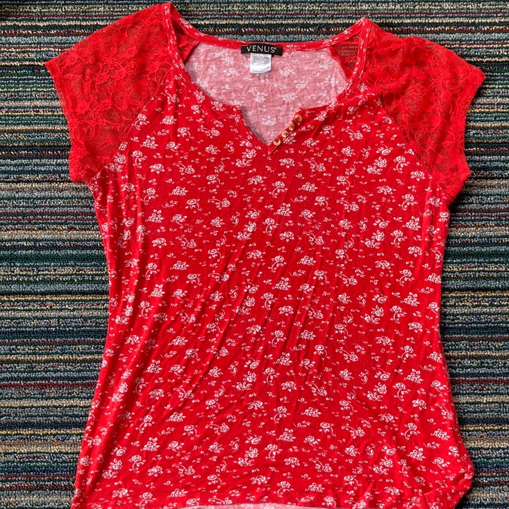 VENUS size medium M red top lace stretchy